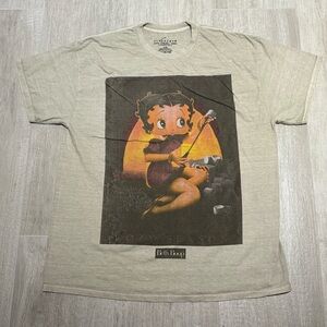 Urban outfitters Cream Graphic T-Shirt with Betty Boop Cartoon size L